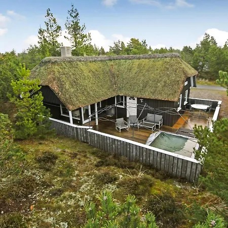 3 Bedroom Cozy In Feriehus *