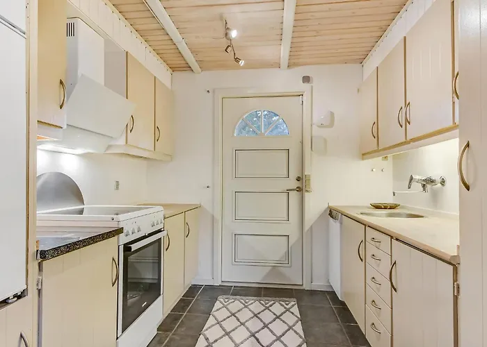 3 Bedroom Cozy In Ferienhaus *