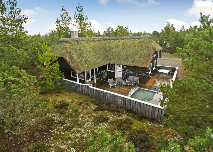 3 Bedroom Cozy In Ferienhaus *